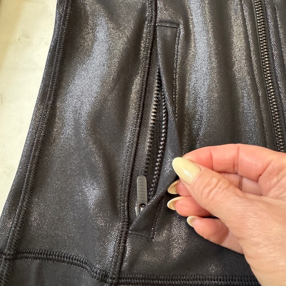 Lululemon Define hooded  Black Jacket - Picture 5 of 10